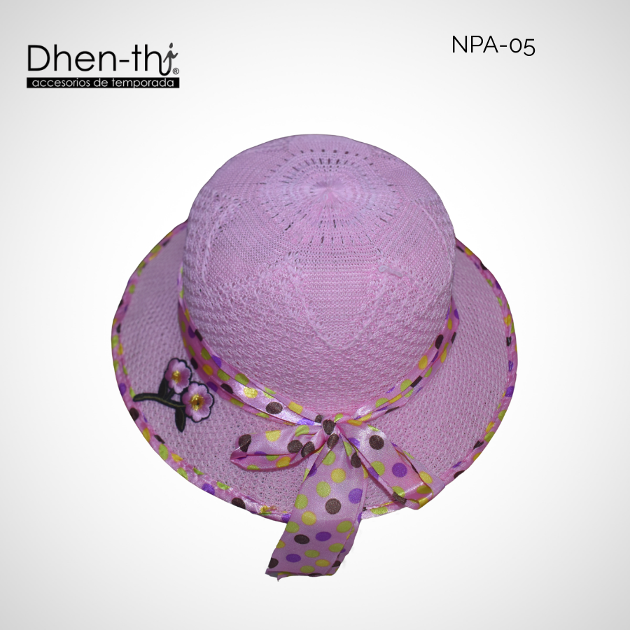 Sombrero de hilo para niña: Listón punteado