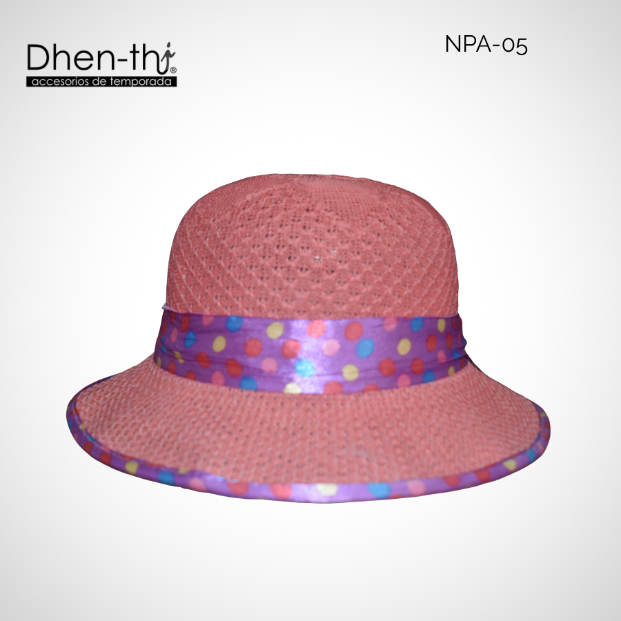 Sombrero de hilo para niña: Listón punteado