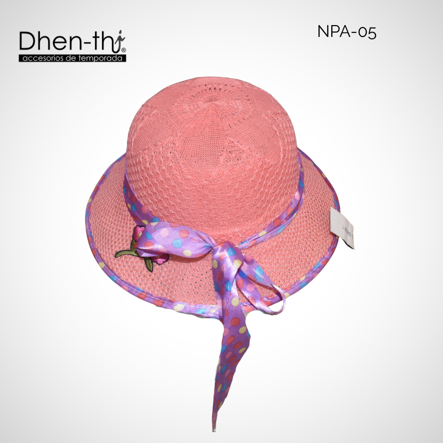 Sombrero de hilo para niña: Listón punteado