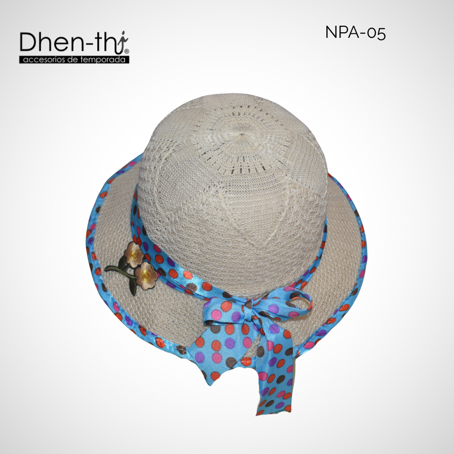 Sombrero de hilo para niña: Listón punteado